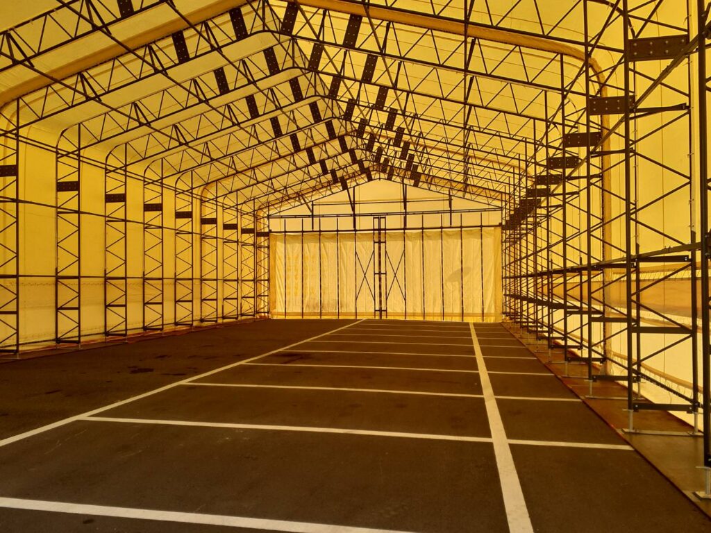 テント倉庫の施工事例の写真