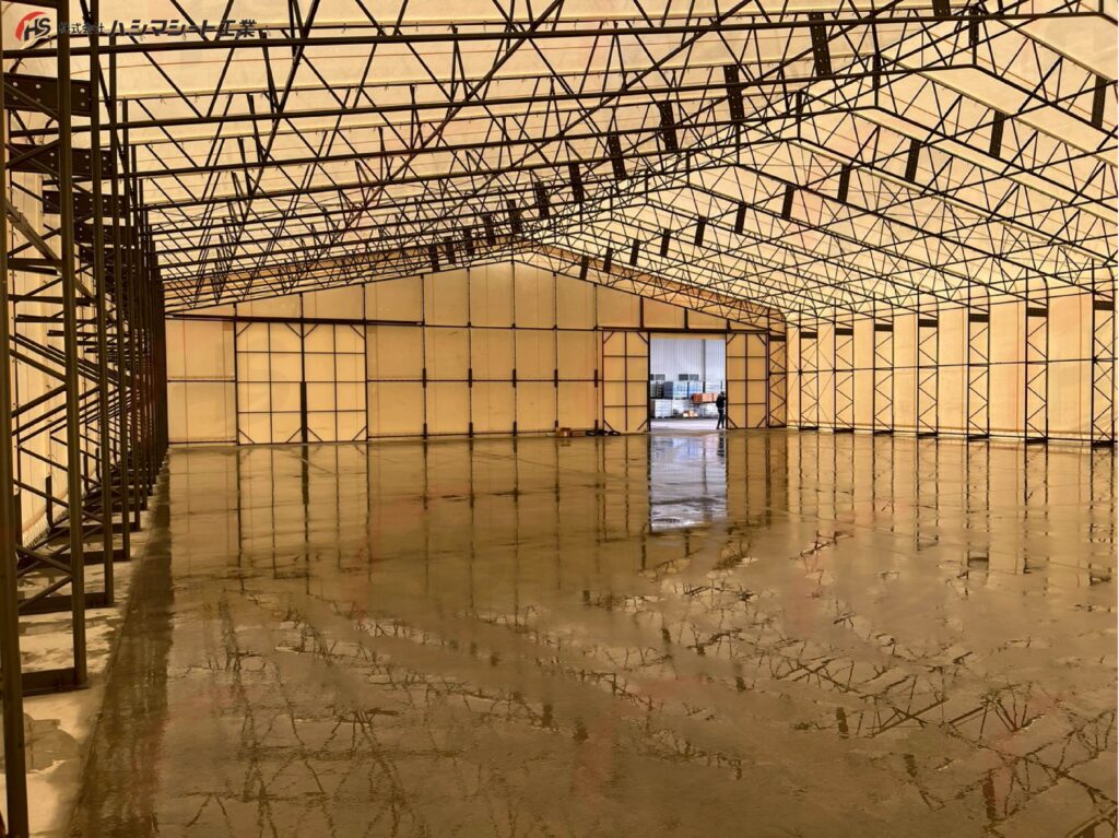 テント倉庫の施工事例の写真