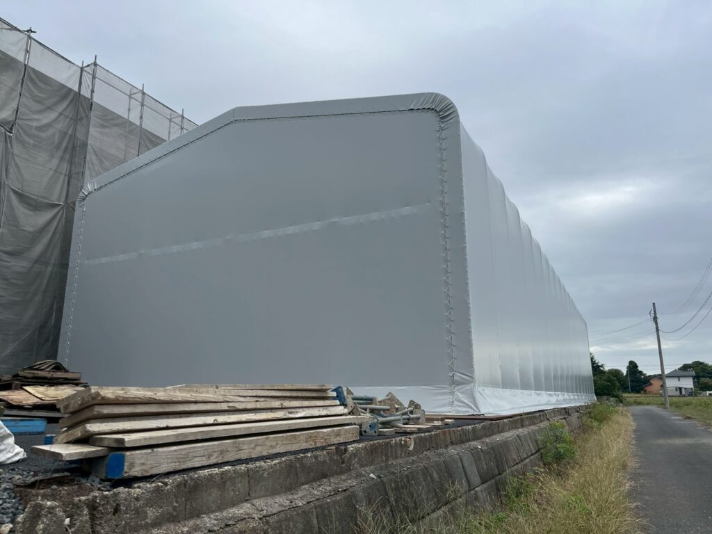 テント倉庫の施工事例の写真