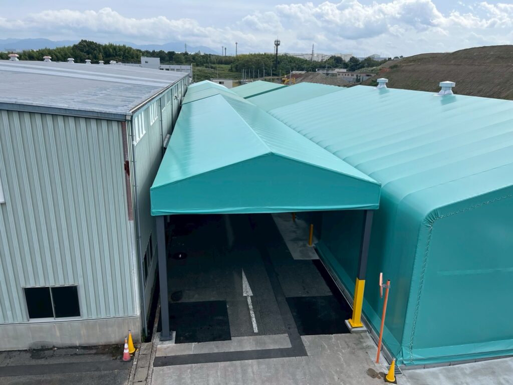 テント倉庫の施工事例の写真