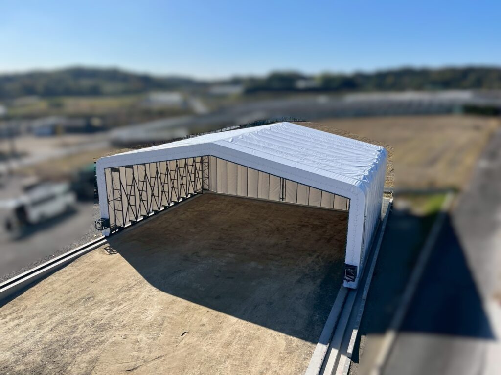 テント倉庫の施工事例の写真