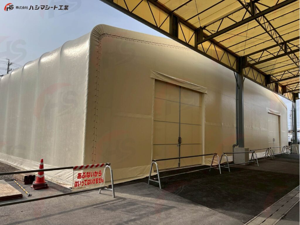 テント倉庫の施工事例の写真